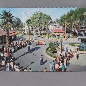 Vintage Postcard - Charleston Circle Knott's Berry Farm - Continental Card